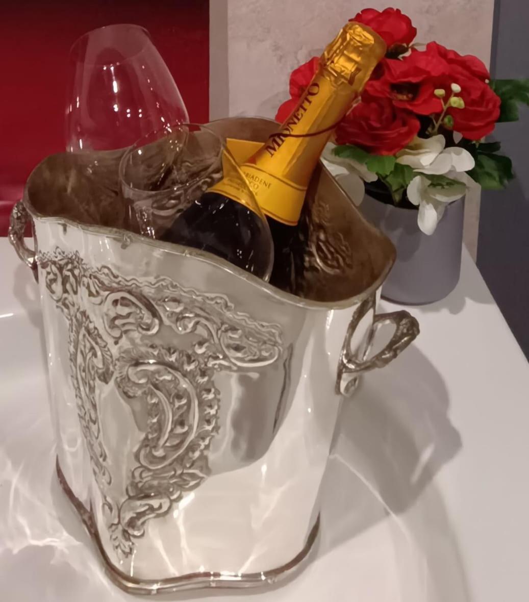 Sea 1 Spa&Wellness Чивитанова Марке Екстериор снимка